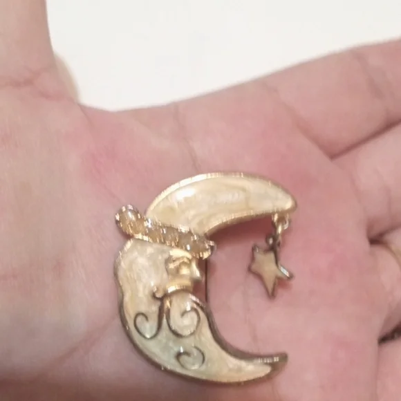 Crescent Moon Brooch With Dangling Star Enameled Vintage Man In The Moon - Picture 4 of 5